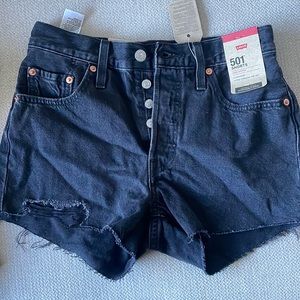 Black Levi’s shorts